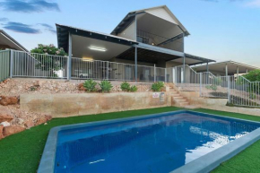 3 Kestrel Place - PRIVATE JETTY & POOL